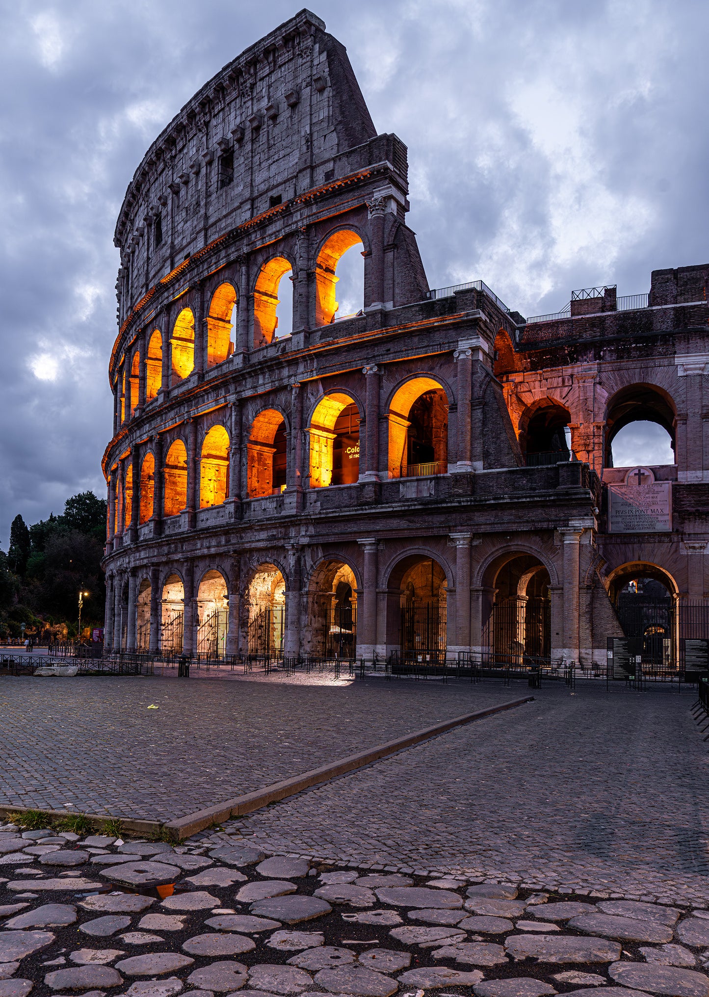 Colosseum vertical early morning