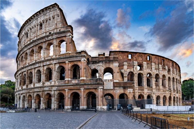 Main image Early morning at the Colosseum
